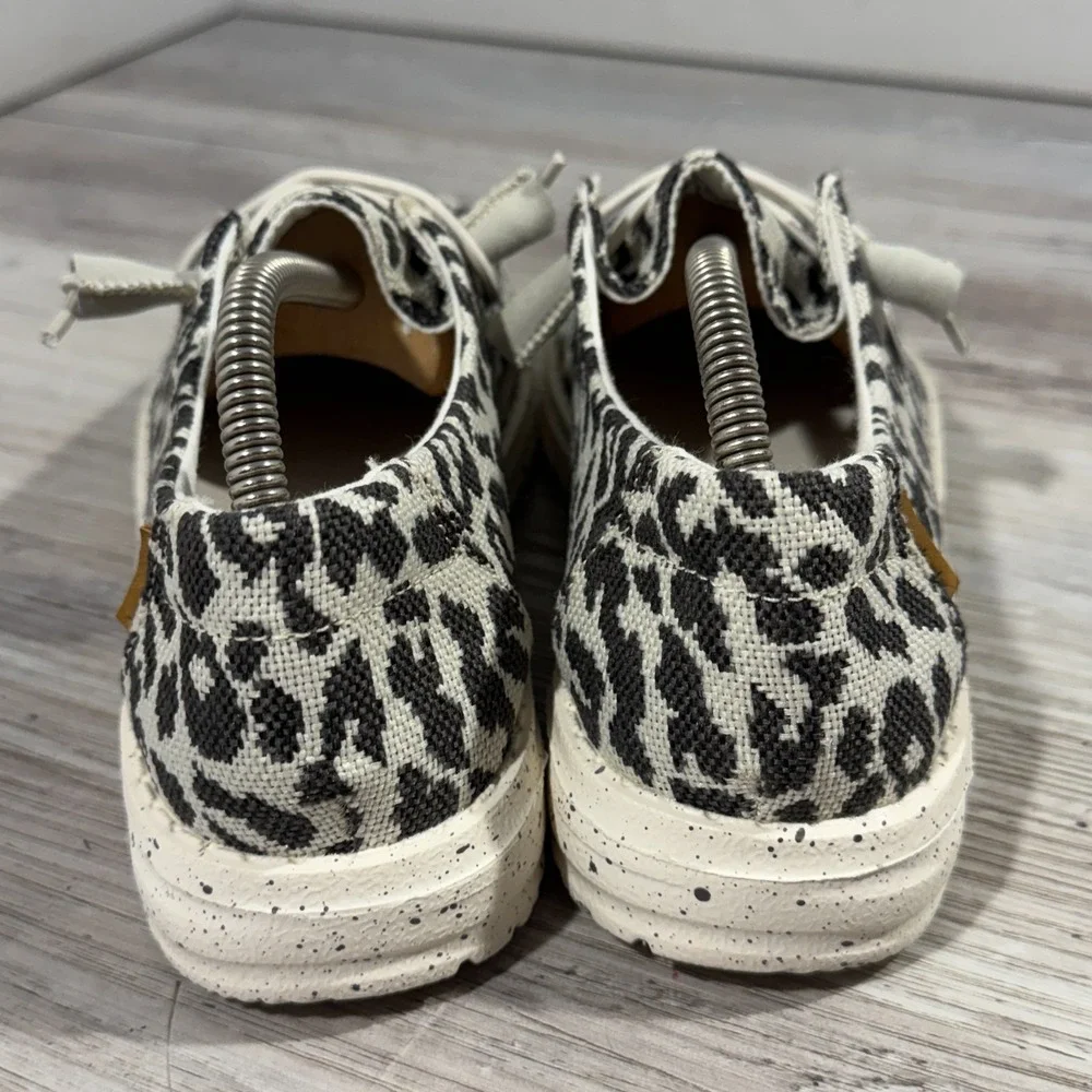 Hey Dude Wendy Cheetah Grey Woven Slip‎ On Shoes Women's Size 6 Lightweight EUC